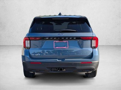 New 2026 Ford Explorer Active RWD image 7