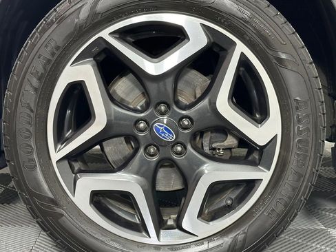 Used 2019 Subaru Crosstrek 2.0i Limited w/ Moonroof Package w/Navigation image 14