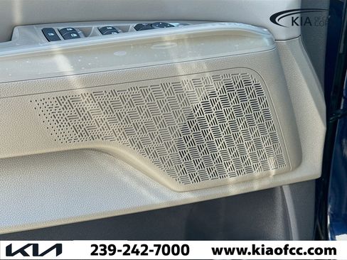 New 2026 Kia Carnival EX image 25