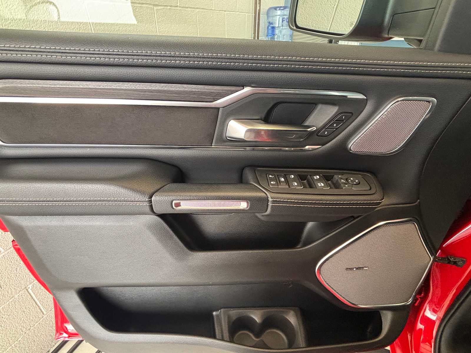 Used 2025 RAM 1500 Laramie w/ Night Edition AWD/4WD image 17