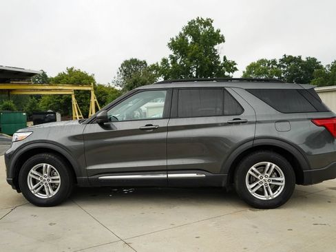 Used 2020 Ford Explorer XLT RWD image 23