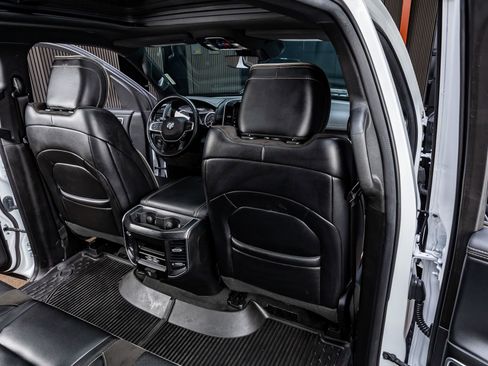 Used 2023 RAM 1500 Laramie image 32