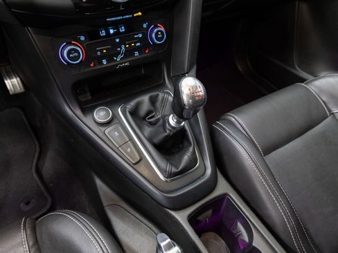 Used 2016 Ford Focus ST w/ Equipment Group 402A FWD image 20
