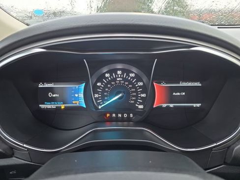 Used 2017 Ford Fusion SE w/ Equipment Group 202A image 15