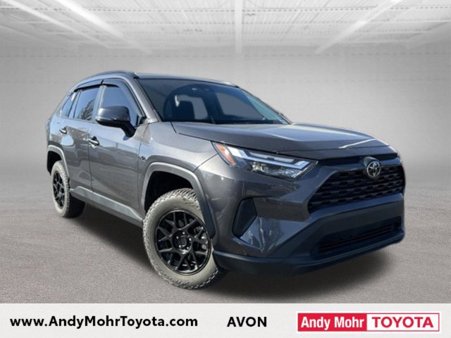 Used 2024 Toyota RAV4 XLE w/ Convenience Package FWD image 3