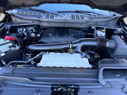 Used 2023 Ford F150 Lariat w/ Max Trailer Tow Package image 9