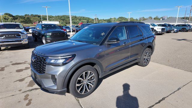 Used 2026 Ford Explorer ST-Line AWD/4WD image 3