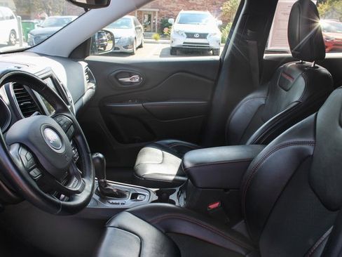 Used 2020 Jeep Cherokee Trailhawk w/ Cold Weather Group image 12