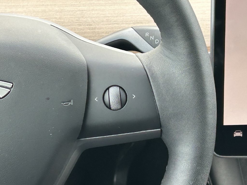Used 2024 Tesla Model Y Long Range AWD/4WD image 20