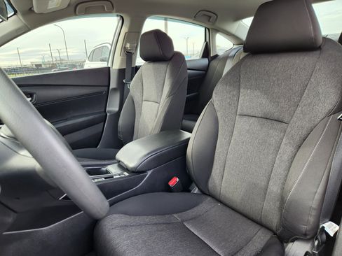 Certified 2025 Honda Accord LX image 7