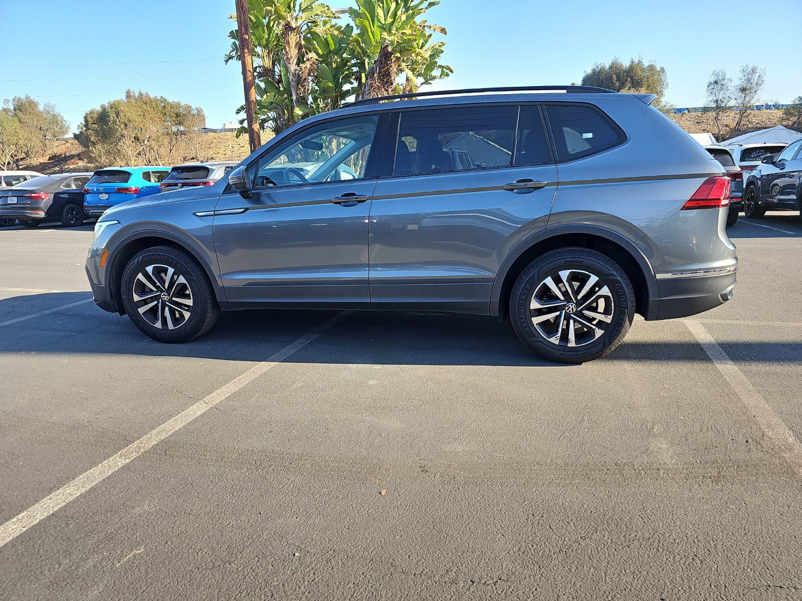 Used 2023 Volkswagen Tiguan S w/ Driver Assistance Package FWD image 8