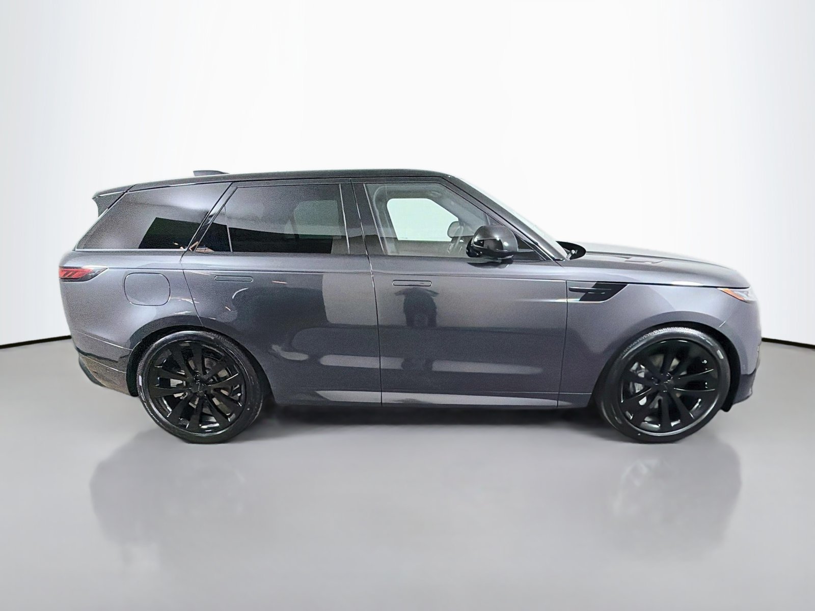 New 2026 Land Rover Range Rover Sport Dynamic SE AWD/4WD image 6