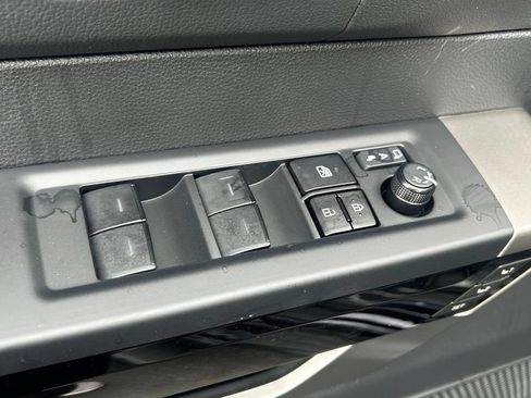 New 2026 Toyota Tundra Limited AWD/4WD image 8