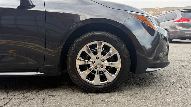 Used 2022 Toyota Corolla LE FWD image 6