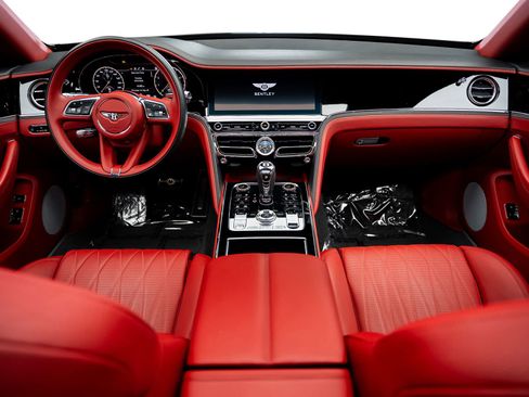 Used 2022 Bentley Flying Spur V8 image 43