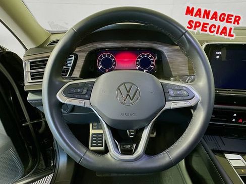 Used 2025 Volkswagen Atlas SEL Premium R-Line image 13