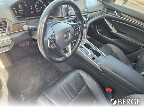 Used 2022 Honda Accord Touring image 14