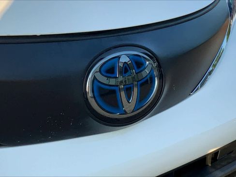 Used 2021 Toyota Sienna LE FWD image 31
