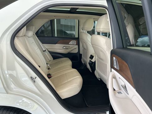 Used 2022 Mercedes-Benz GLE 450 4MATIC w/ AMG Line Exterior image 32