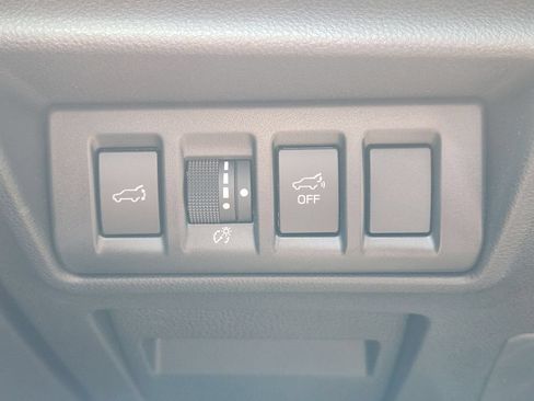 Used 2025 Subaru Outback Touring XT AWD/4WD image 23