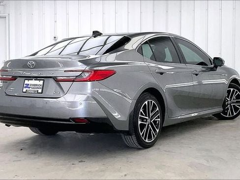 Used 2025 Toyota Camry XLE w/ Premium Plus Package image 12