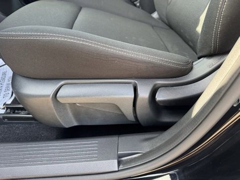 Used 2023 Nissan Rogue S image 10