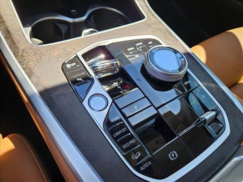 Certified 2025 BMW X7 xDrive40i w/ Premium Package image 15