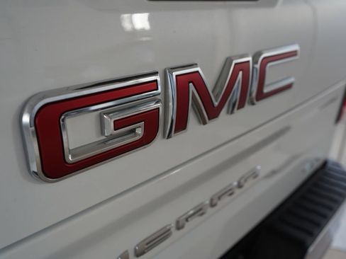 Used 2025 GMC Sierra 1500 SLT RWD image 6