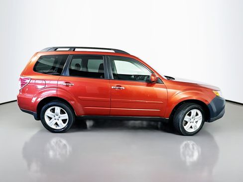 Used 2010 Subaru Forester 2.5X Limited AWD/4WD image 8