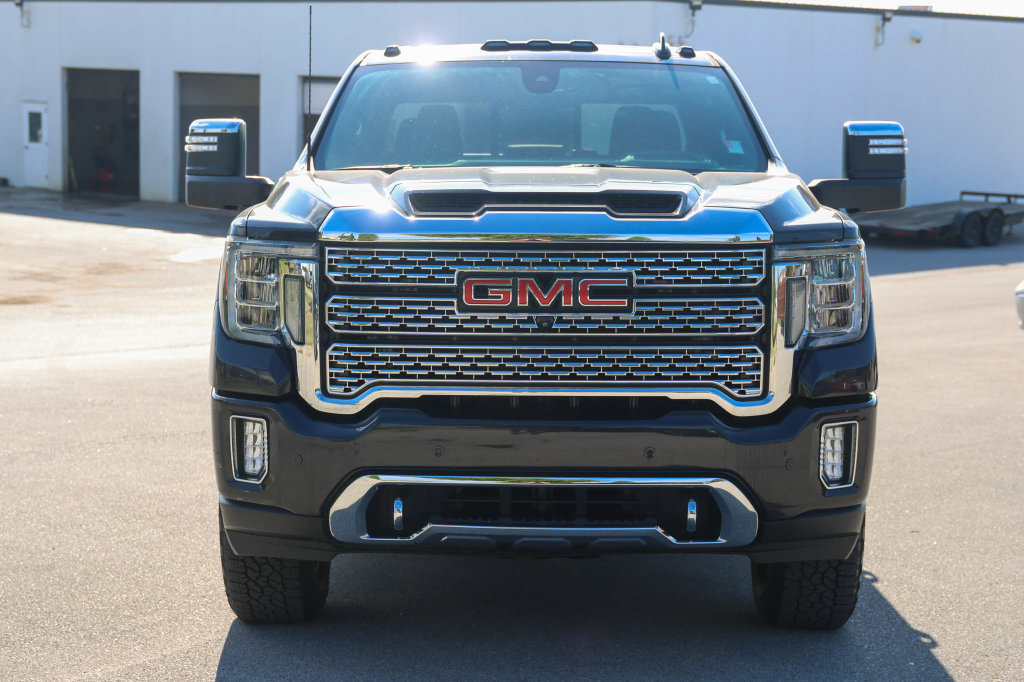 Used 2020 GMC Sierra 2500 Denali w/ Denali Ultimate Package AWD/4WD image 2