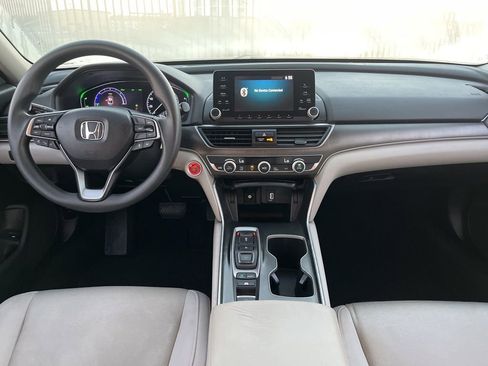 Used 2018 Honda Accord Hybrid image 16