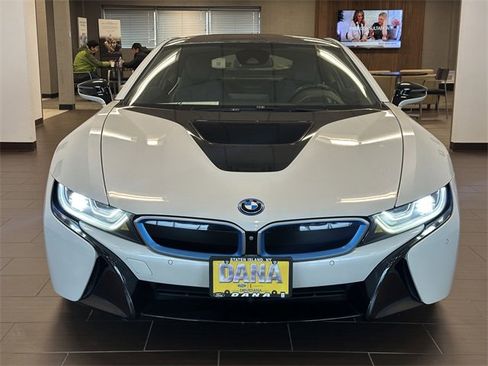 Used 2016 BMW i8 image 2