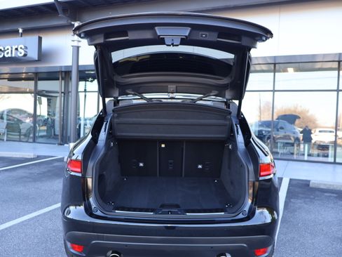 Used 2020 Jaguar F-PACE R-Sport image 20