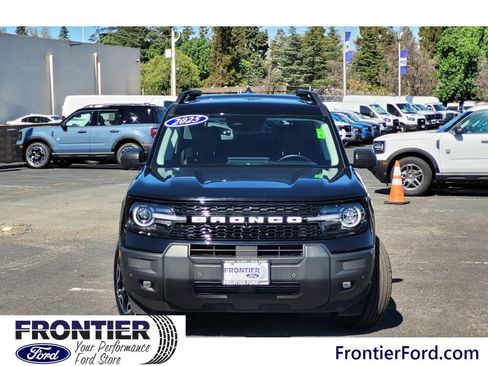 Certified 2025 Ford Bronco Sport Outer Banks w/ Outer Banks Tech Package+ image 3