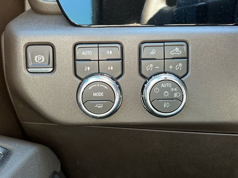 New 2026 GMC Sierra 1500 SLT w/ SLT Convenience Package AWD/4WD image 34