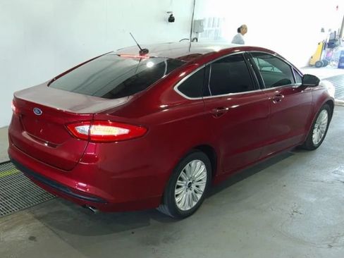 Used 2014 Ford Fusion SE w/ Equipment Group 502A FWD image 2