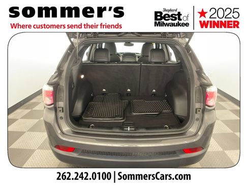 Used 2024 Jeep Compass Latitude w/ Convenience Group AWD/4WD image 19