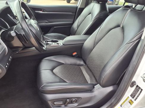 Used 2024 Toyota Camry XSE image 17