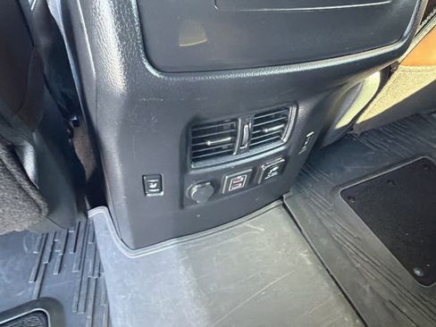 Used 2023 Nissan Titan Platinum Reserve w/ Moonroof Package image 25