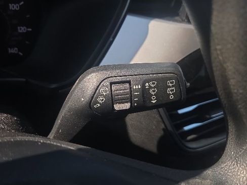 Used 2020 Ford Escape SE FWD image 40