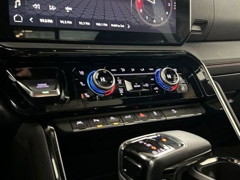 Certified 2024 GMC Sierra 1500 AT4 w/ Technology Package image 18