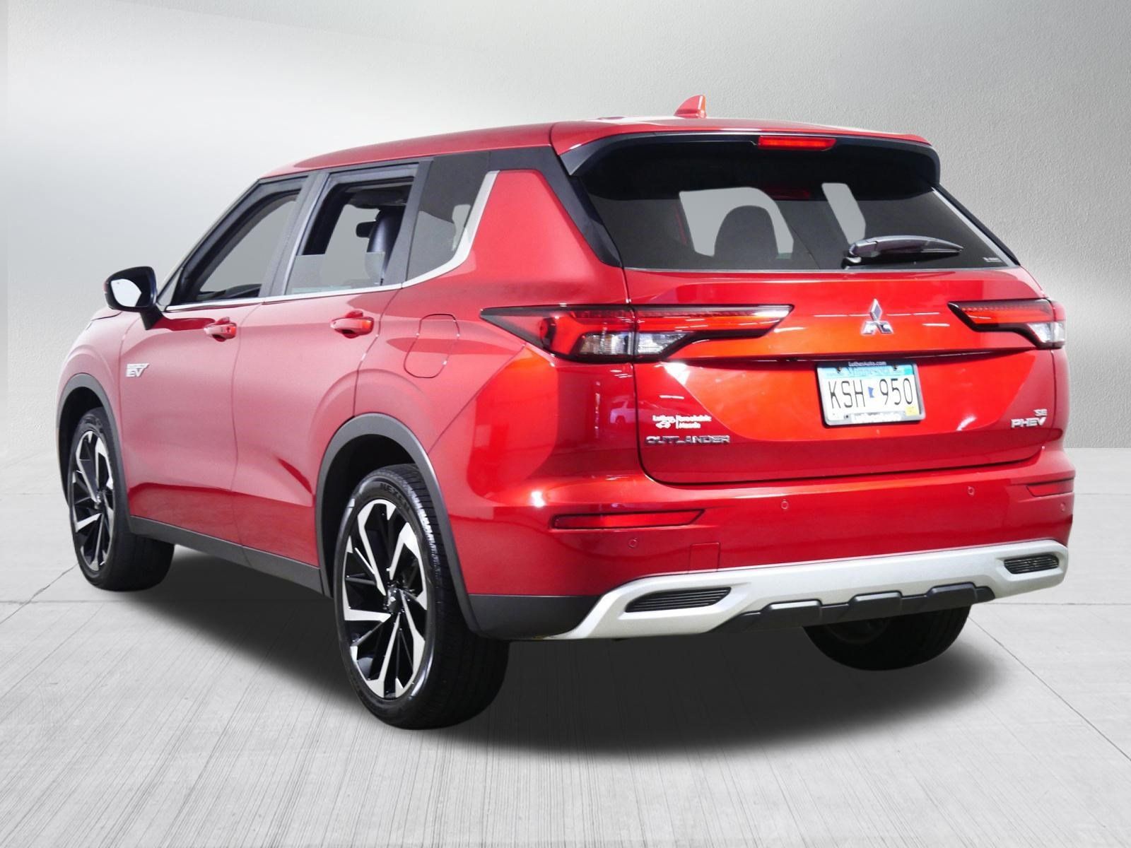 Used 2023 Mitsubishi Outlander SE AWD/4WD image 5