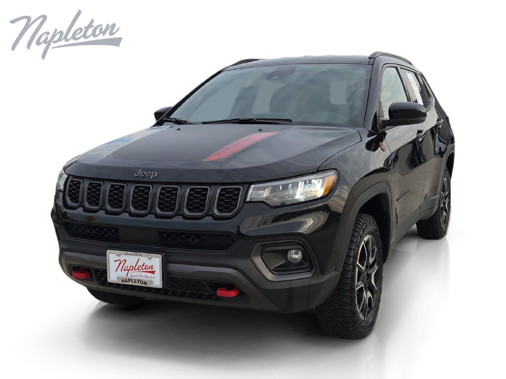 Used 2025 Jeep Compass Trailhawk AWD/4WD image 1