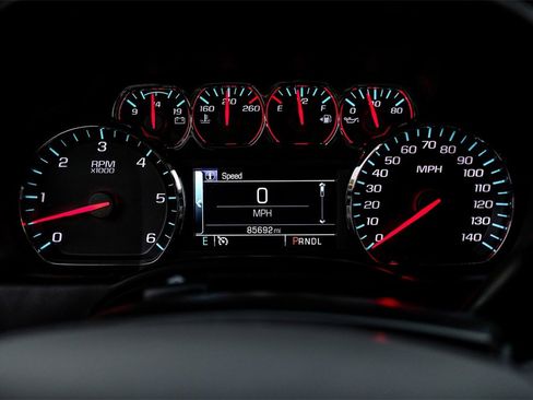 Used 2019 Chevrolet Tahoe LT image 16