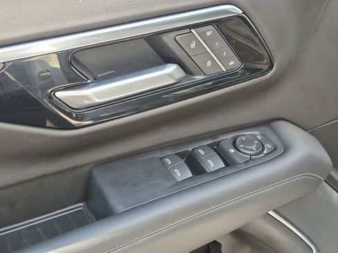 Used 2025 Chevrolet Tahoe LT AWD/4WD image 16