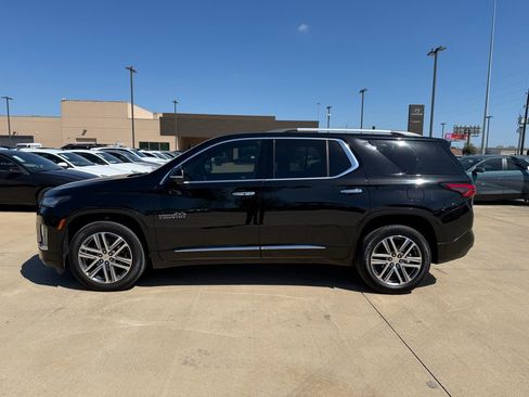 Used 2024 Chevrolet Traverse High Country AWD/4WD image 10