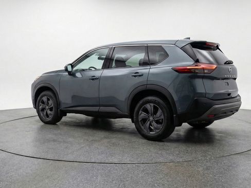 Used 2025 Nissan Rogue SV FWD image 6