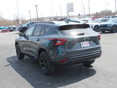 New 2026 Chevrolet Trax LT image 5