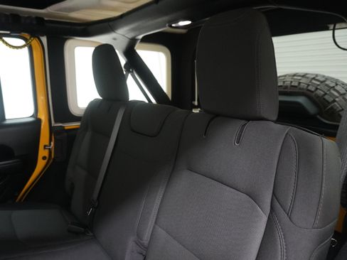 Used 2021 Jeep Wrangler Unlimited Sport AWD/4WD image 17