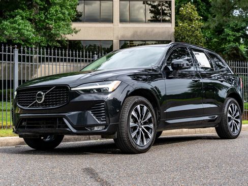 Used 2024 Volvo XC60 B5 Plus AWD/4WD image 1